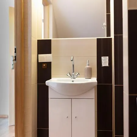 North Goscinne Homestay *